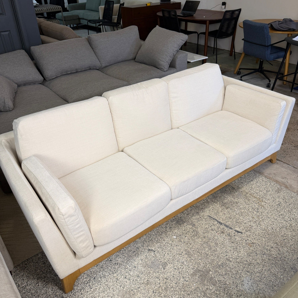 Article "Ceni" 83" Sofa