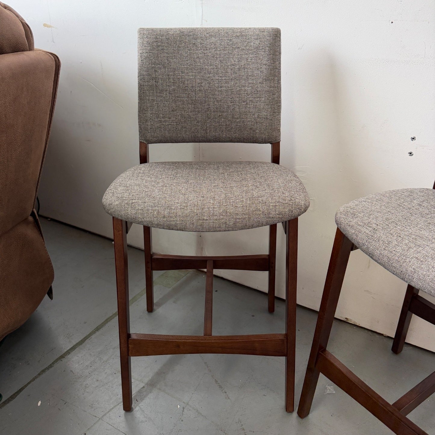 2 Nosh Counter Stool In Walnut and Quarry Gray