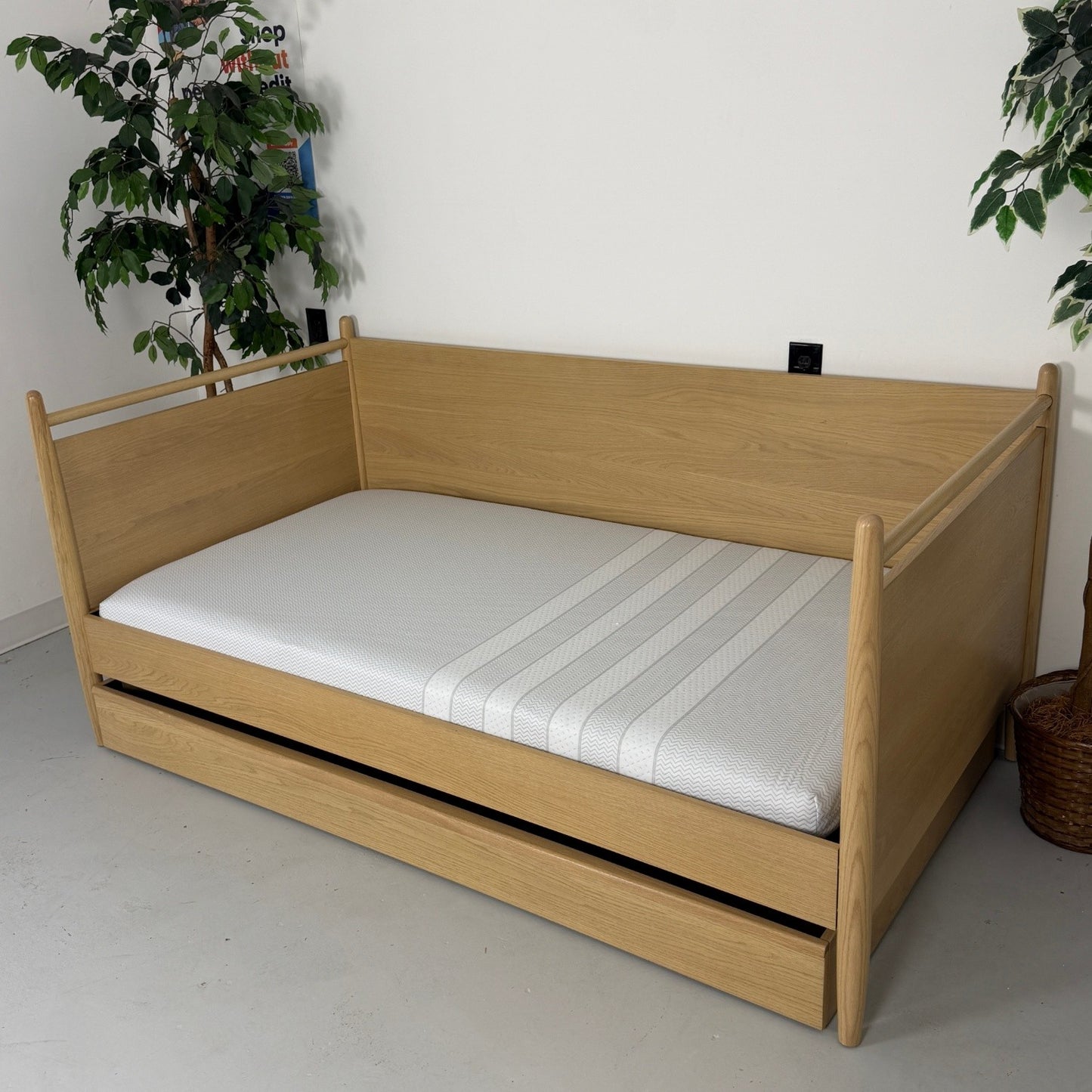Article "Lenia" Twin Daybed with Trundle