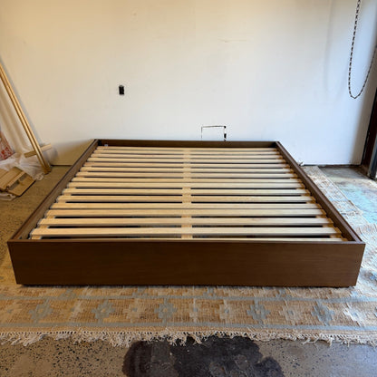 Article "Leif" King Platform Storage Bed