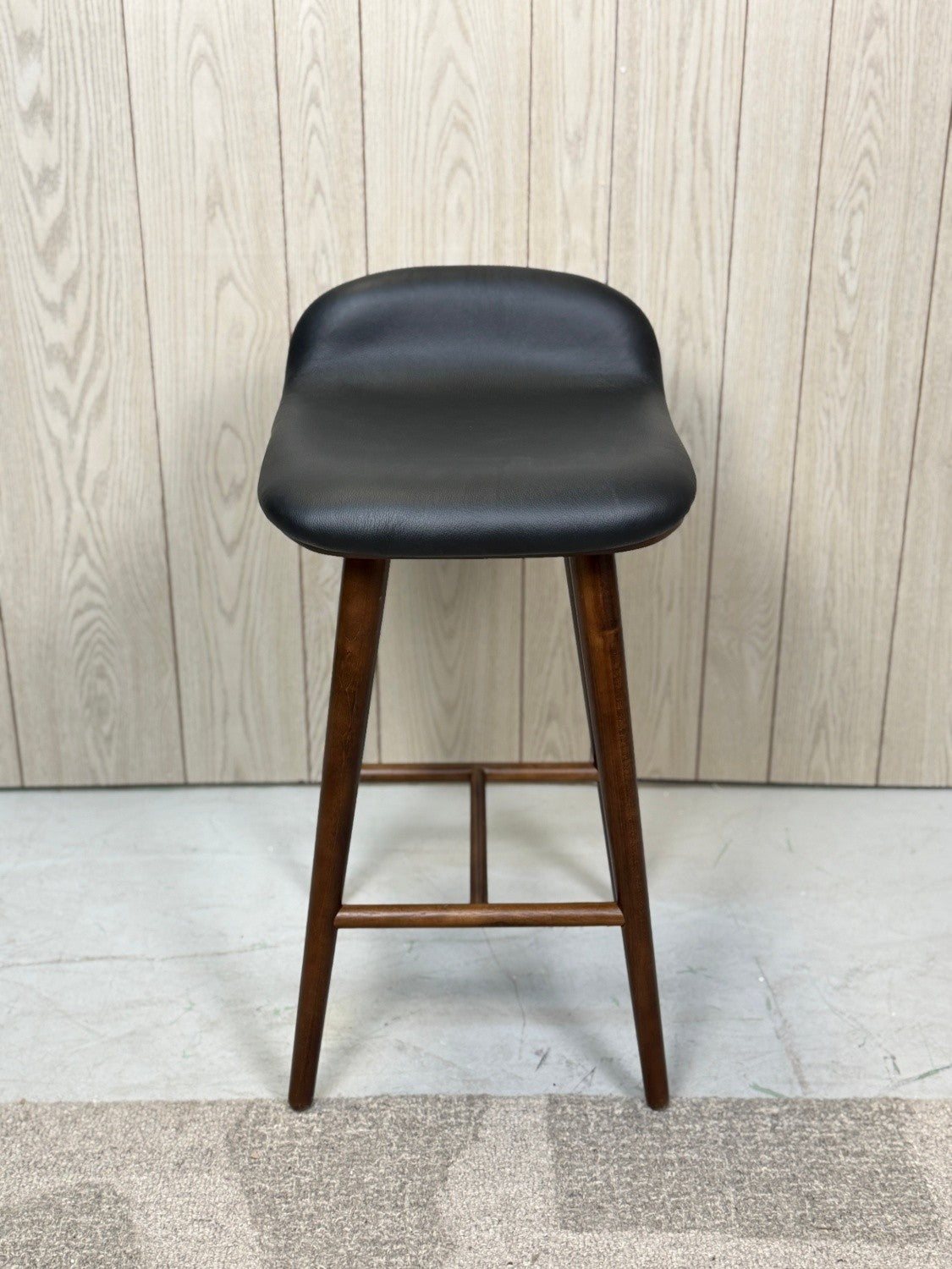 1 Article Sede Black Leather Counter Stool