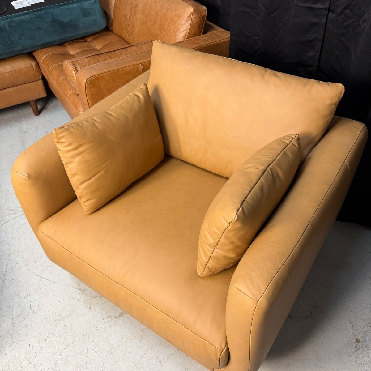 Article "Nora" 40.5" Leather Lounge Chair