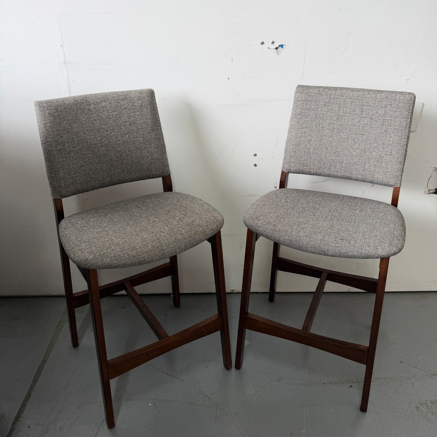 2 Nosh Counter Stool In Walnut and Quarry Gray