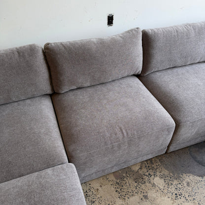 Gray 6-Piece Thomasville Fallon Modular Sectional with Ottoman