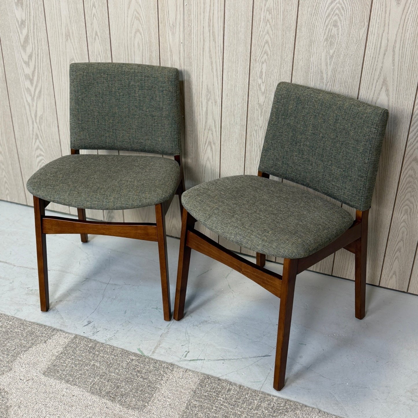 4 Nosh Dining Chair In Walnut and Hemlock Green