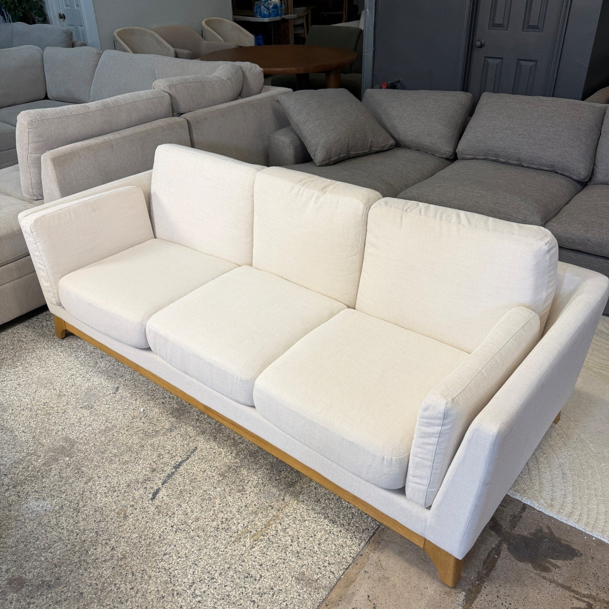 Article "Ceni" 83" Sofa
