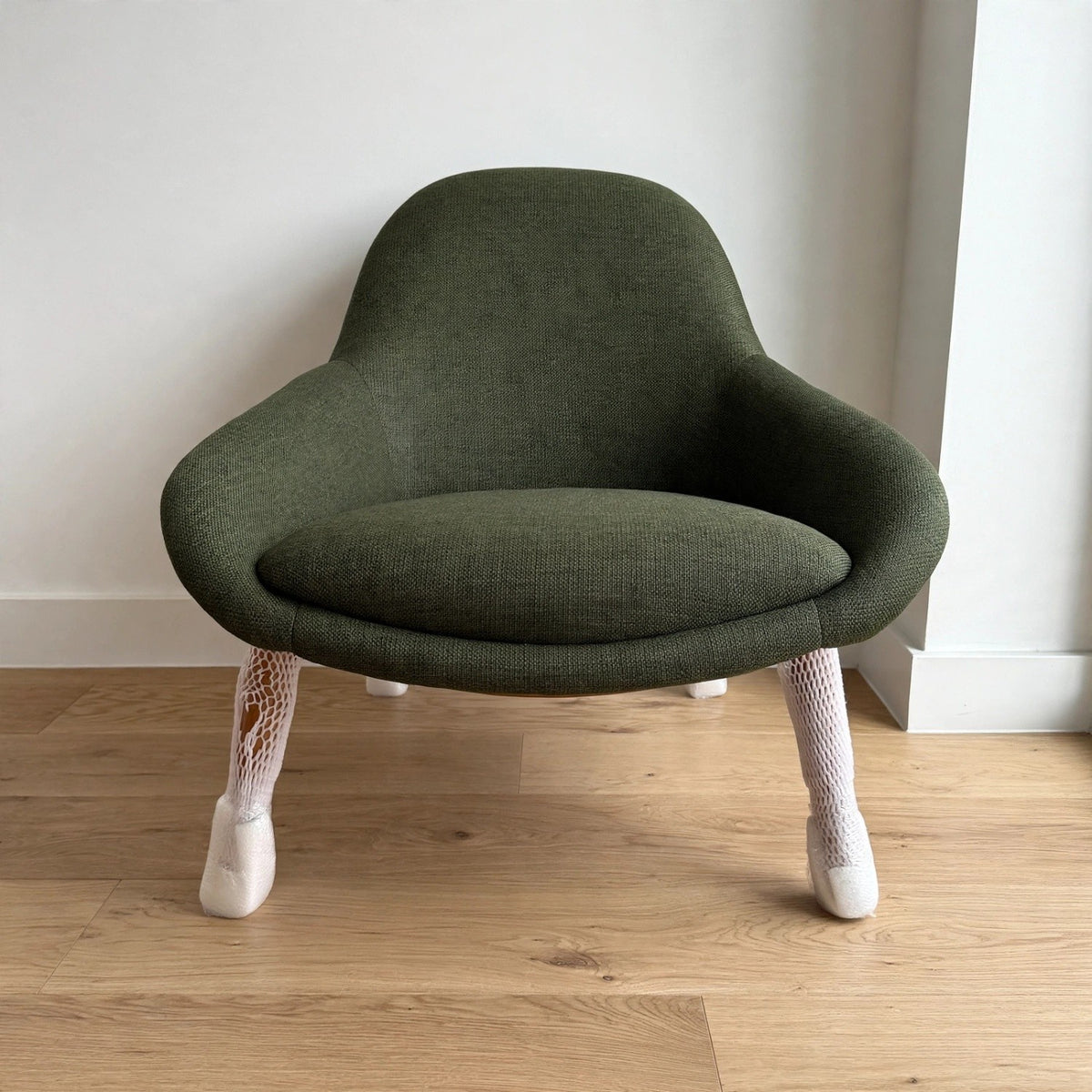 Article "Sunny" 32" Lounge Chair