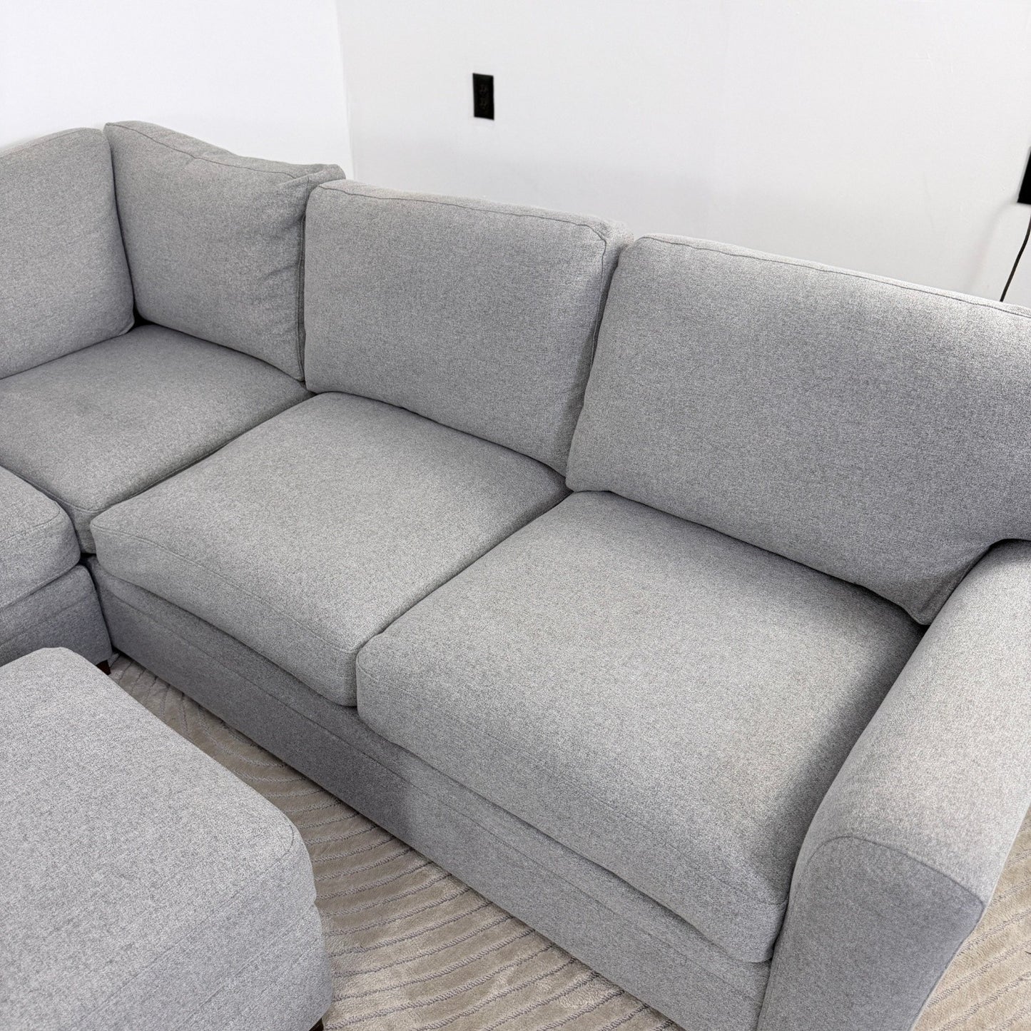 Thomasville Langdon Sectional with Storage Ottoman
