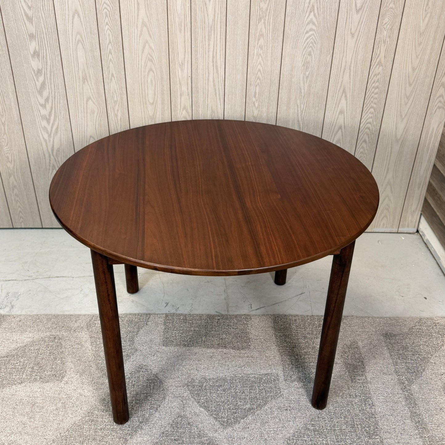 Article "Heidi" 42" Round Dining Table