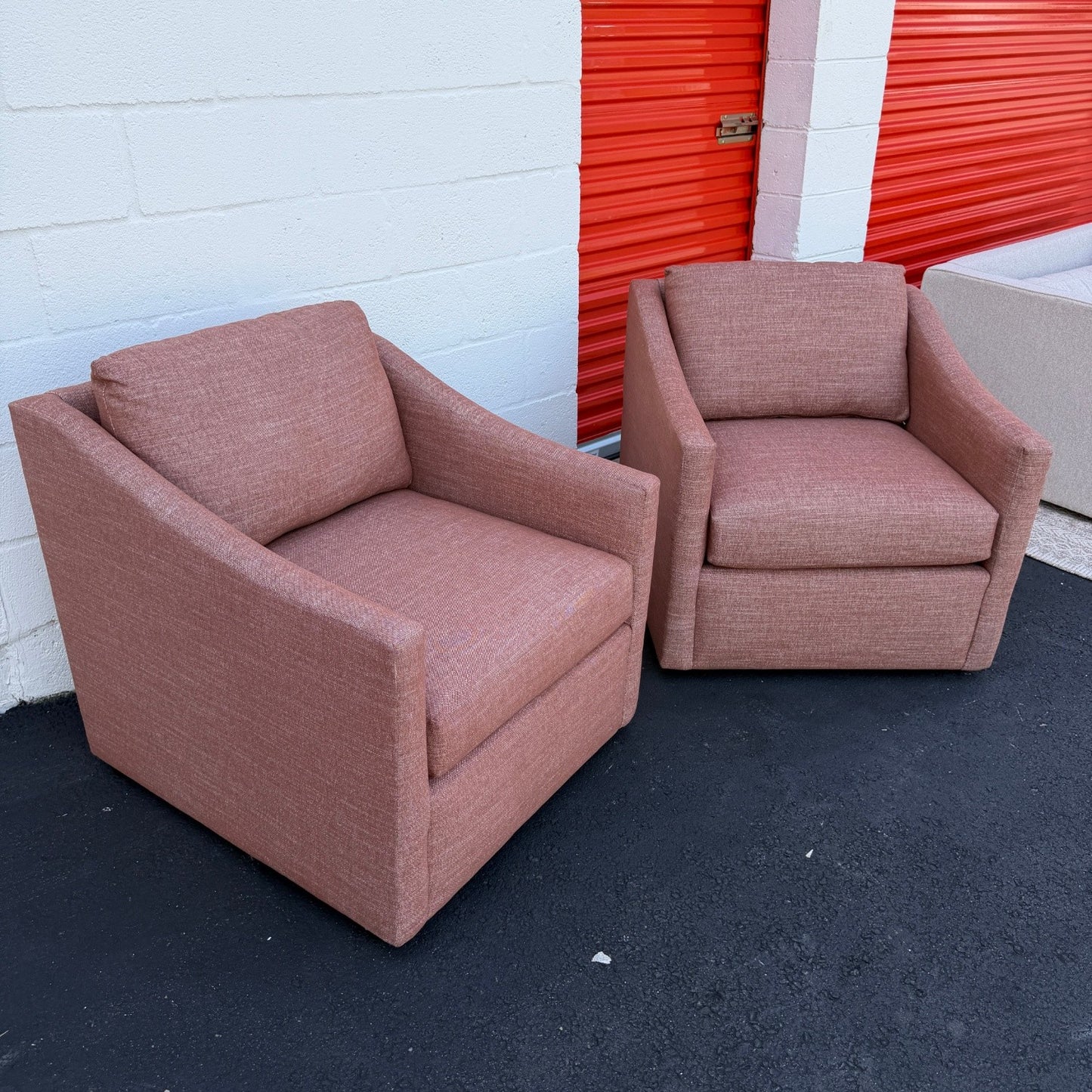 Article 2 Landry 32" Swivel Lounge Chair - Napa Rust