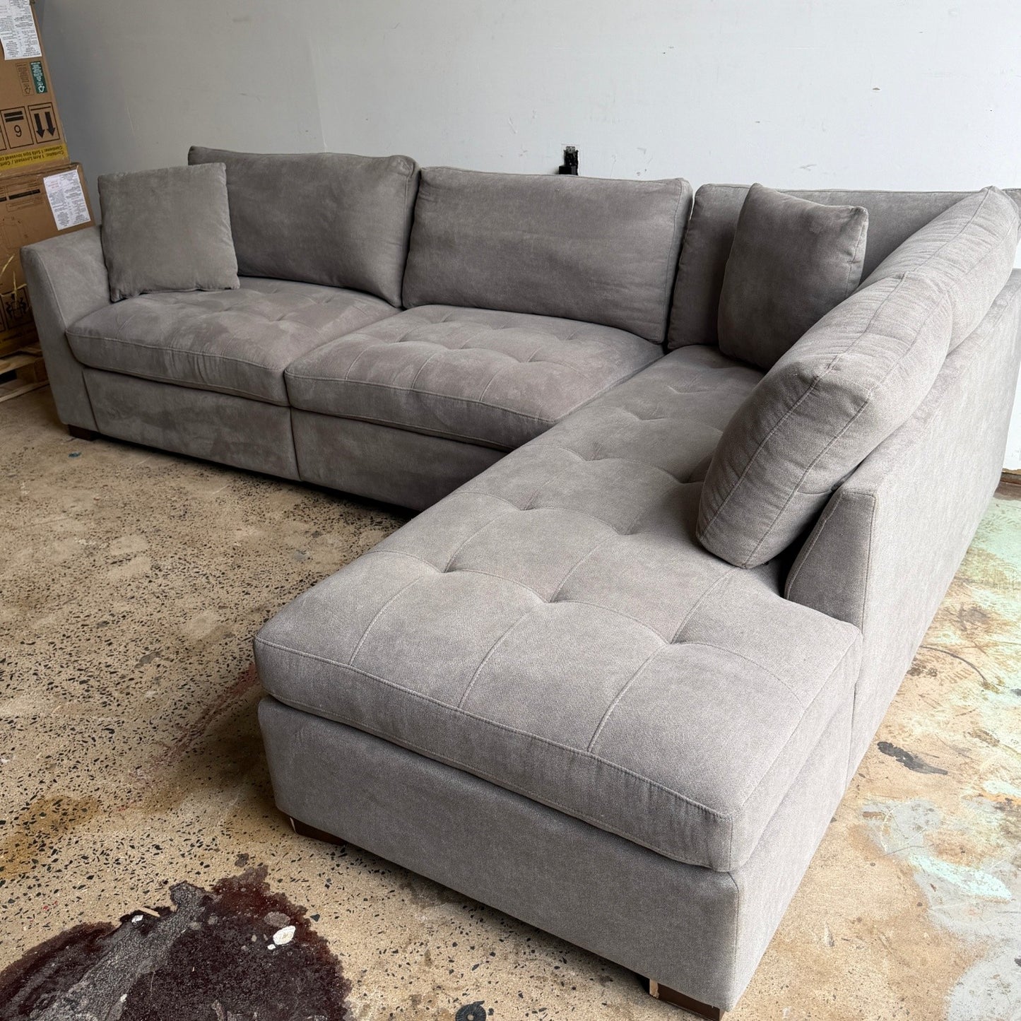 Thomasville Miles Fabric Sectional With Power Footrest