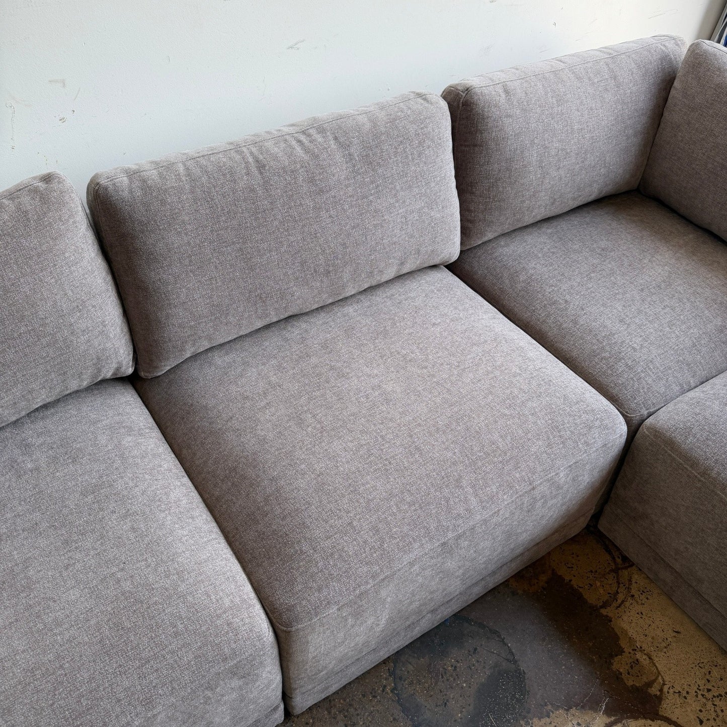 Gray 6-Piece Thomasville Fallon Modular Sectional with Ottoman
