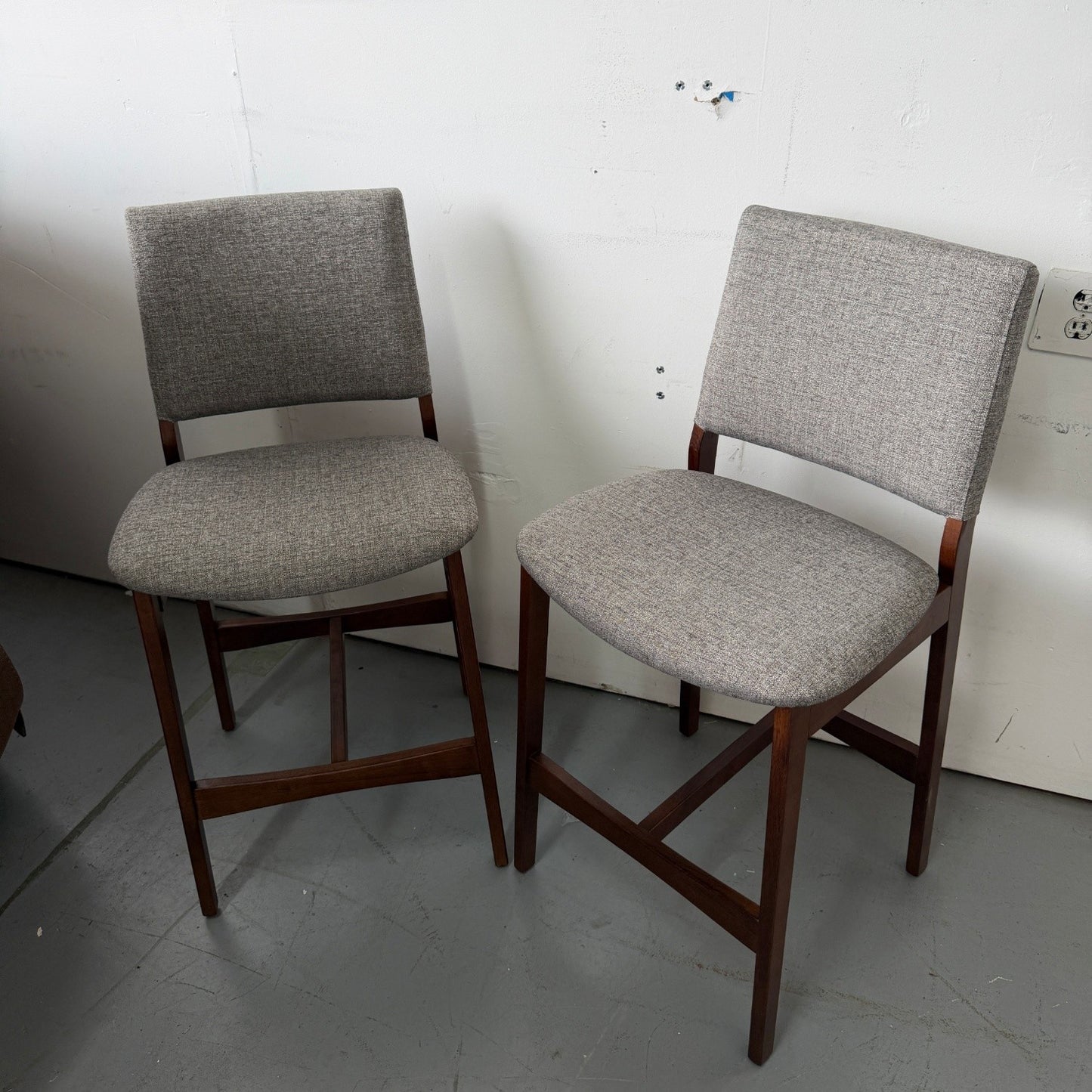 2 Nosh Counter Stool In Walnut and Quarry Gray