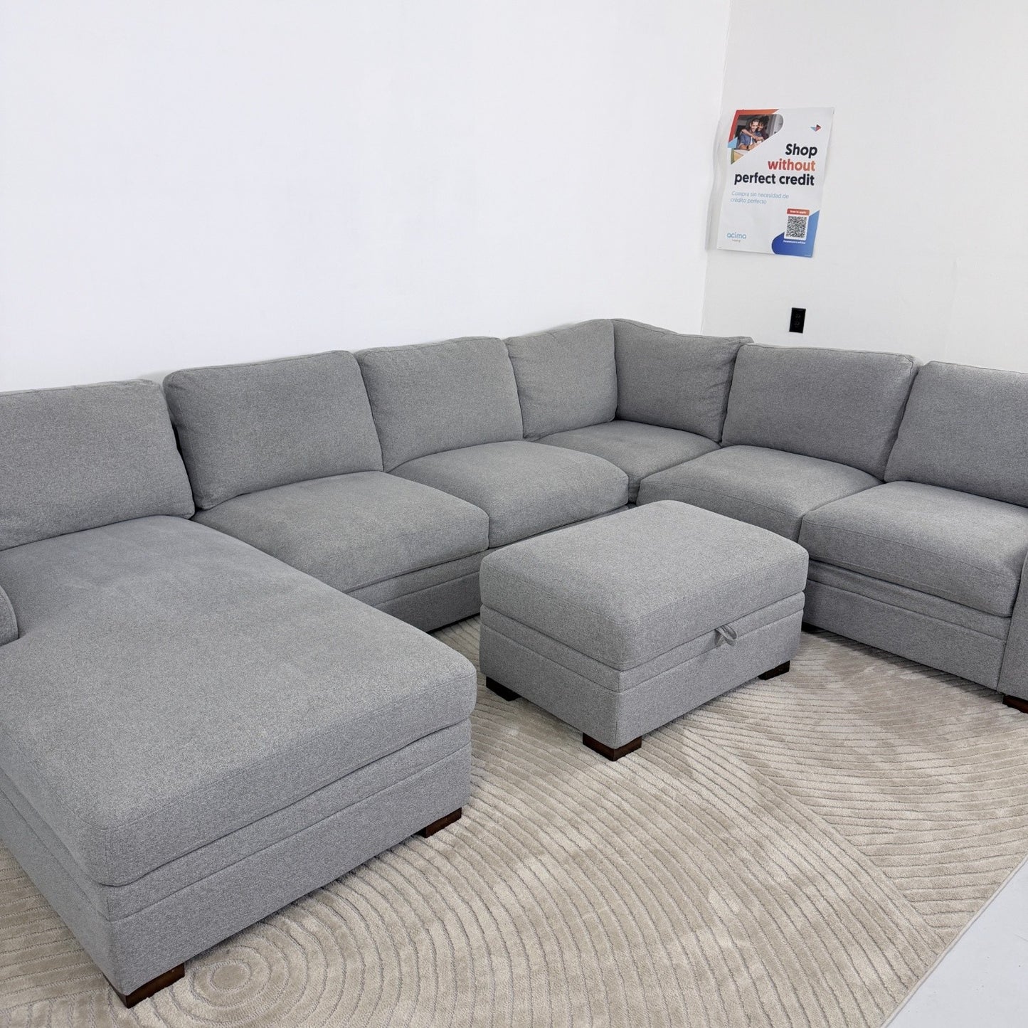 Thomasville Langdon Sectional with Storage Ottoman