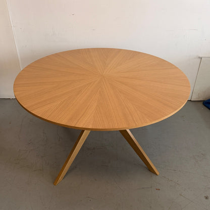 Article Conan 54" Round Dining Table In Oak